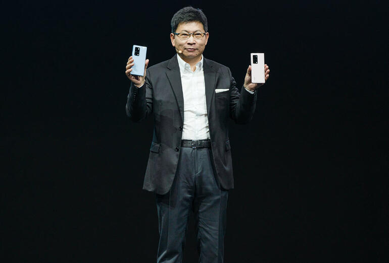 Huawei Mate X2 tanıtıldı İşte şaşkınlık yaratan yeni telefon