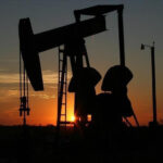 Brent Petrolün Varili 64,03 Dolar